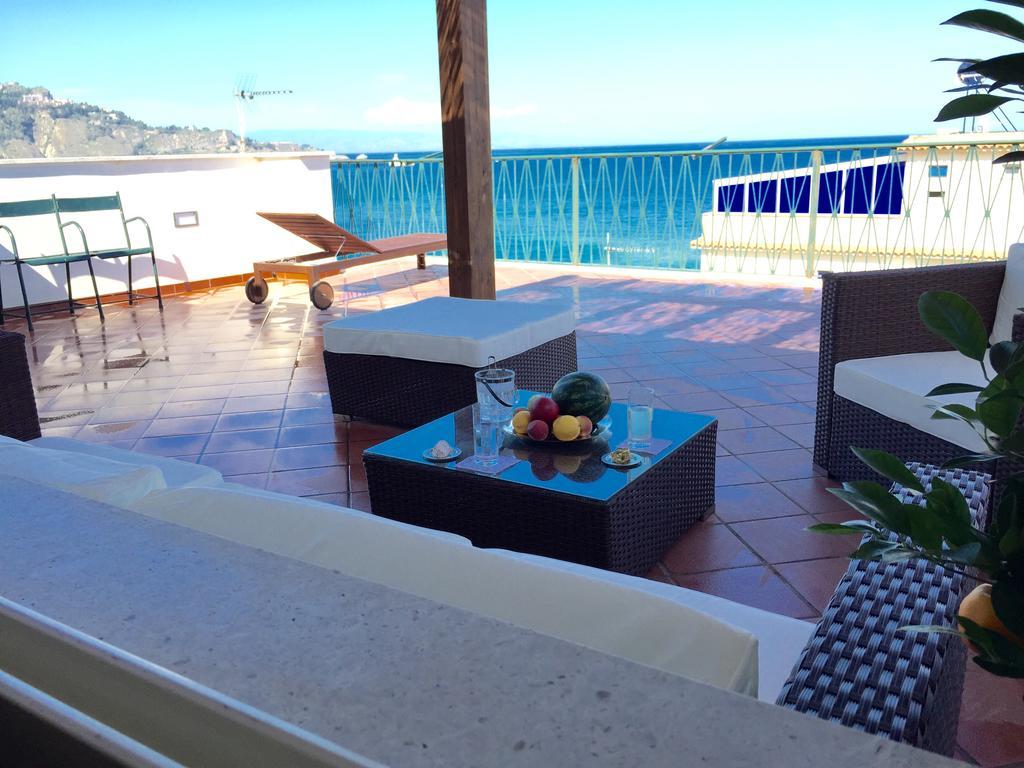 Solarium Achilles Lejlighed Giardini Naxos Eksteriør billede